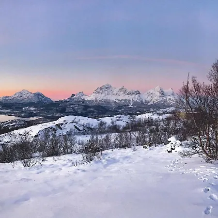 Hamaroy Lägenhet Egedalen